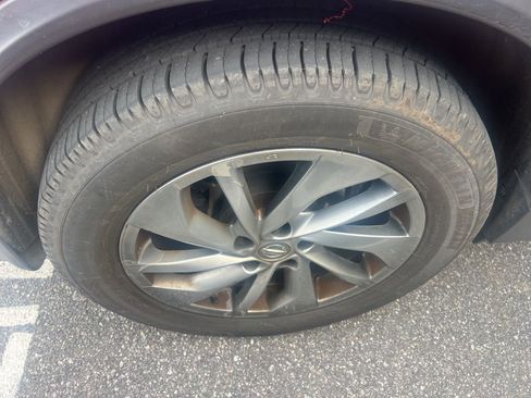 Used 2015 Nissan Rogue SL w/ SL Premium Package image 10