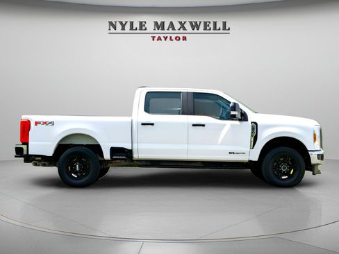 Used 2024 Ford F250 XL w/ FX4 Off-Road Package AWD/4WD image 6