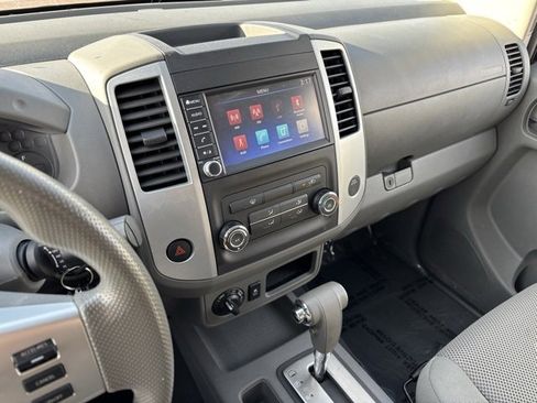 Used 2019 Nissan Frontier SV image 31