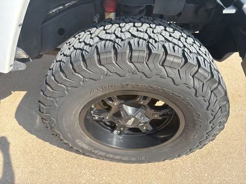 Used 2015 Jeep Wrangler Unlimited Sahara w/ Max Tow Package AWD/4WD image 52