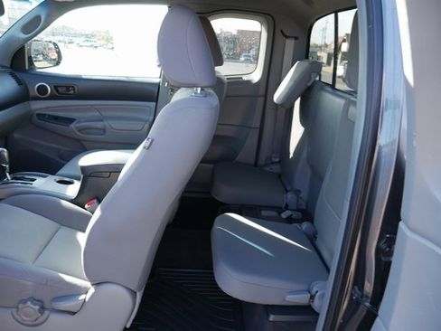 Used 2012 Toyota Tacoma PreRunner image 21