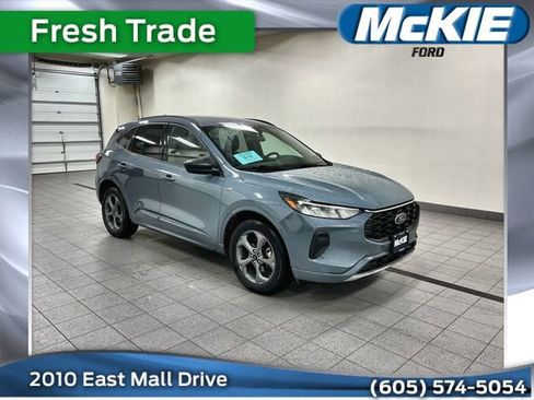 Certified 2023 Ford Escape ST-Line AWD/4WD image 1