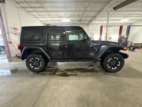 Used 2024 Jeep Wrangler Unlimited Rubicon 4xe AWD/4WD image 2