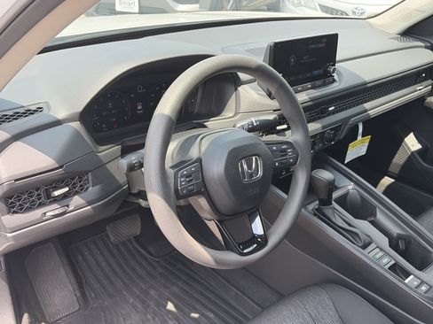 Certified 2025 Honda Accord SE image 16