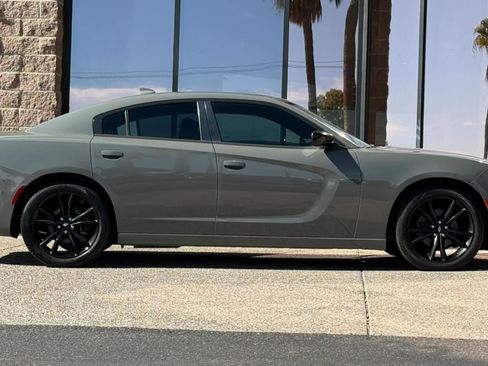 Used 2017 Dodge Charger SXT w/ Blacktop Package RWD image 14