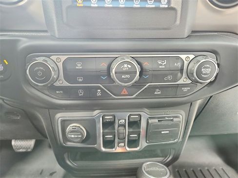 Used 2020 Jeep Gladiator Sport w/ Quick Order Package 24S image 28