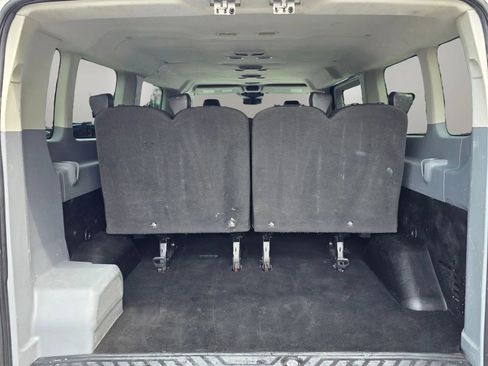 Used 2017 Ford Transit 350 XLT RWD image 19