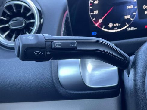 Certified 2025 Mercedes-Benz GLB 250 image 22