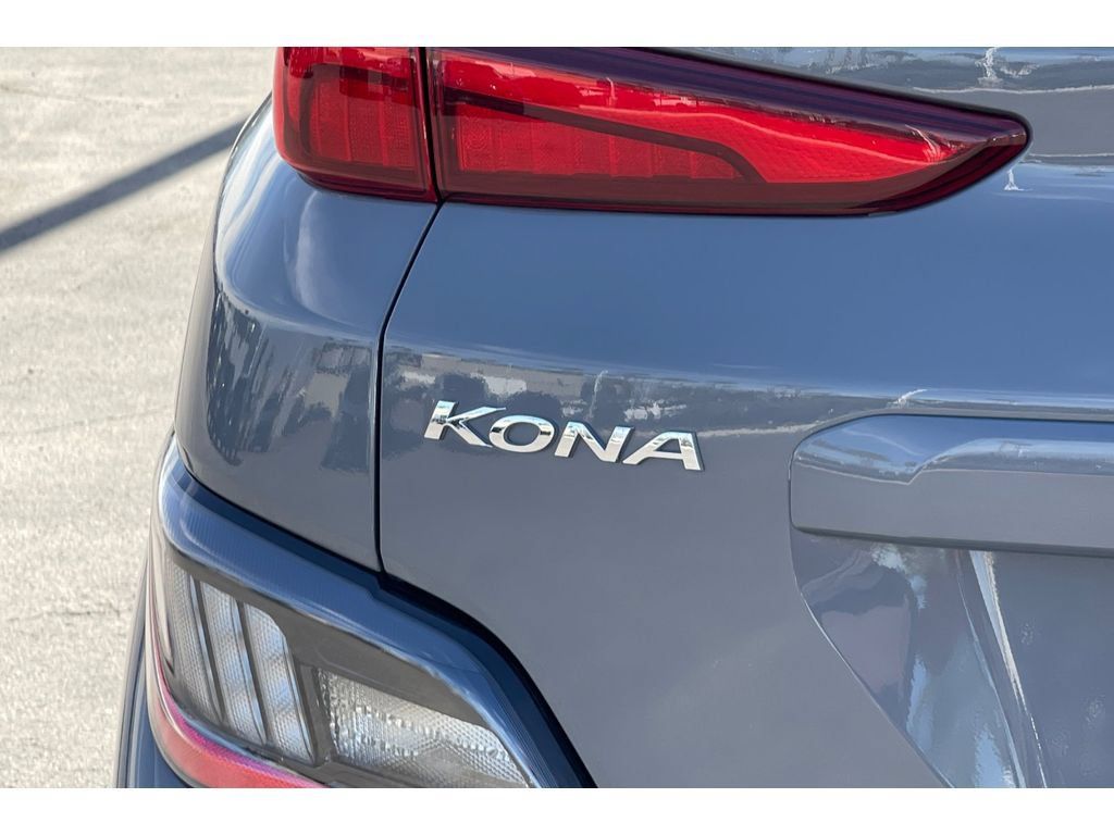 Used 2023 Hyundai Kona Limited FWD image 52