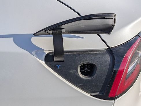 Used 2019 Tesla Model 3 Long Range image 14