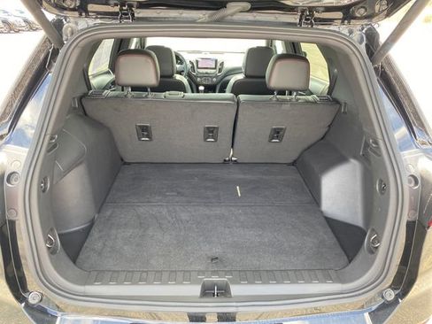 Certified 2023 Chevrolet Equinox RS w/ RS Leather Package AWD/4WD image 22