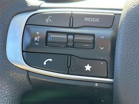 New 2025 Kia K5 LXS image 24