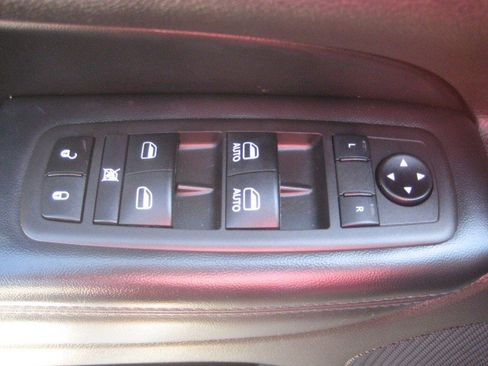 Used 2021 Jeep Grand Cherokee Laredo X AWD/4WD image 15