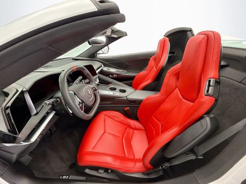 Used 2026 Chevrolet Corvette Stingray Convertible w/ 1LT RWD image 17
