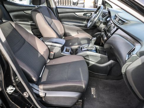Used 2019 Nissan Rogue Sport S FWD image 7