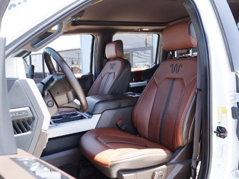 Used 2022 Ford F350 King Ranch w/ King Ranch Ultimate Package AWD/4WD image 5