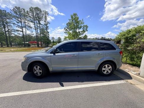 Used 2010 Dodge Journey SE w/ Popular Equipment Group FWD image 2