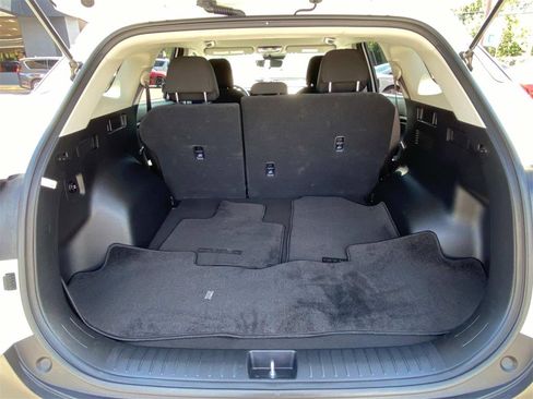 Used 2024 Kia Sportage LX image 12