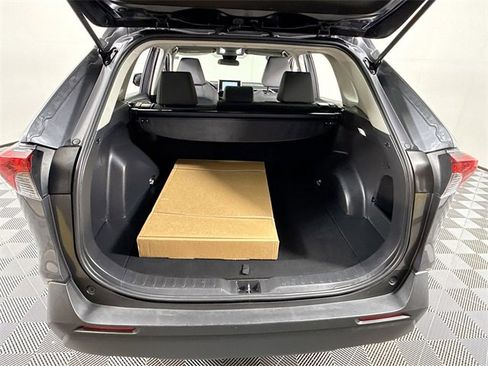 Certified 2024 Toyota RAV4 XLE image 34