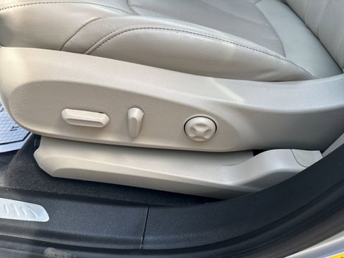 Used 2017 Buick Envision Premium image 13