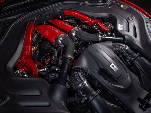 Certified 2022 Ferrari Portofino M RWD image 38