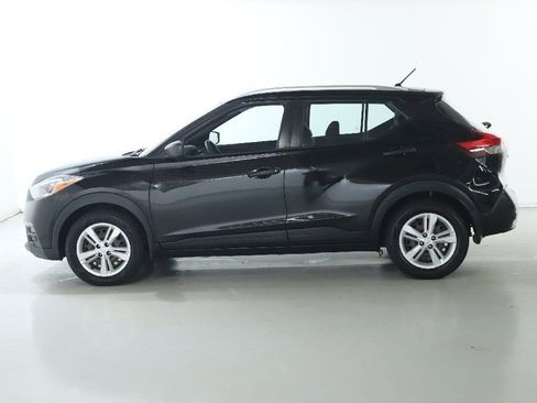 Used 2019 Nissan Kicks S image 37