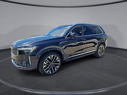 Certified 2026 Volvo XC90 B6 Plus AWD/4WD image 3