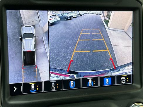 Used 2022 GMC Sierra 3500 Denali w/ Technology Package image 20