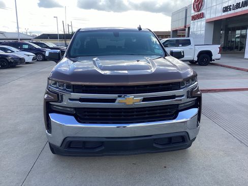 Used 2019 Chevrolet Silverado 1500 LT w/ Texas Edition RWD image 2