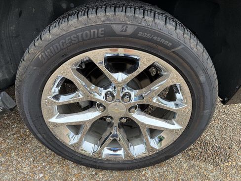 Used 2017 Chevrolet Tahoe Premier AWD/4WD image 21
