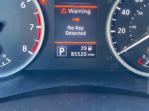 Used 2020 Nissan Sentra S image 24