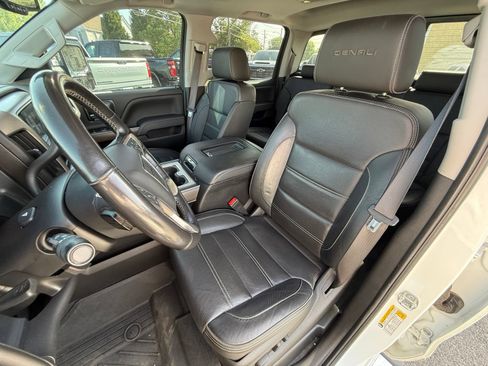 Used 2019 GMC Sierra 3500 Denali AWD/4WD image 23