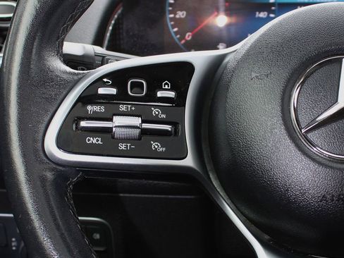 Used 2023 Mercedes-Benz GLB 250 image 19