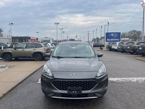 Used 2020 Ford Escape SE image 8