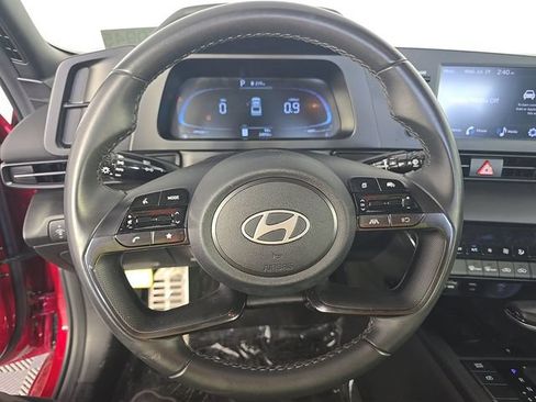 Used 2025 Hyundai Elantra Sport FWD image 7