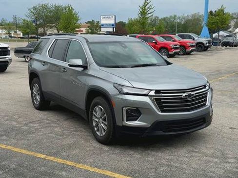Used 2023 Chevrolet Traverse LT w/ LPO, Floor Liner Package AWD/4WD image 2