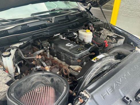 Used 2018 RAM 2500 Tradesman w/ Chrome Appearance Group image 36