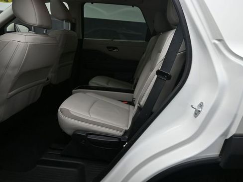 Used 2023 Nissan Pathfinder SL w/ SL Premium Package FWD image 21
