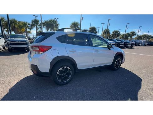 Used 2021 Subaru Crosstrek 2.0i image 2
