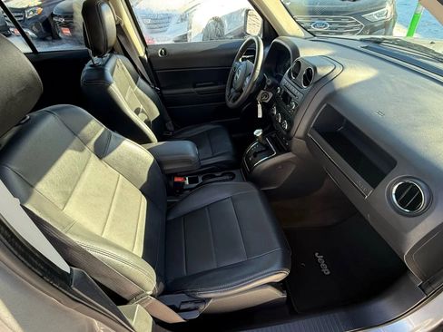 Used 2016 Jeep Patriot High Altitude image 31