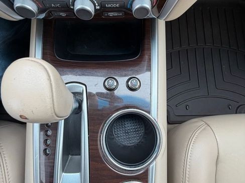 Used 2015 Nissan Pathfinder Platinum image 16