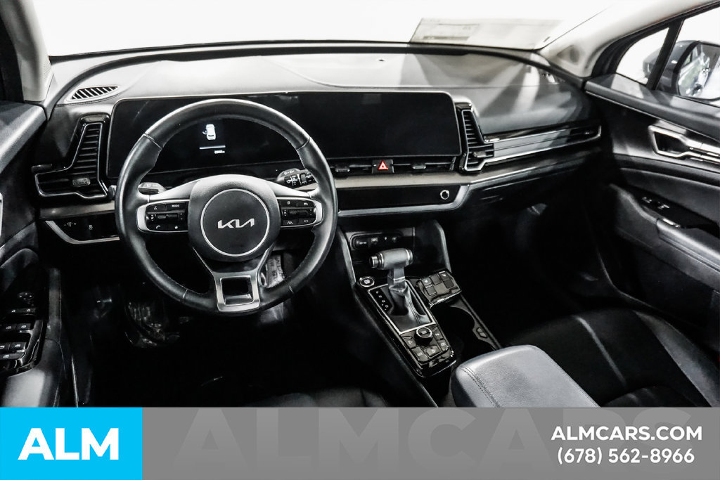 Used 2025 Kia Sportage EX FWD image 22