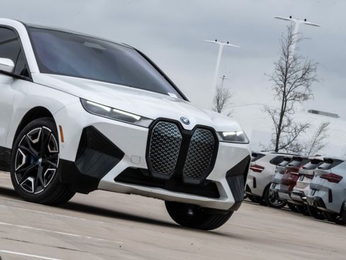 Certified 2024 BMW iX xDrive50 w/ Premium Package image 5