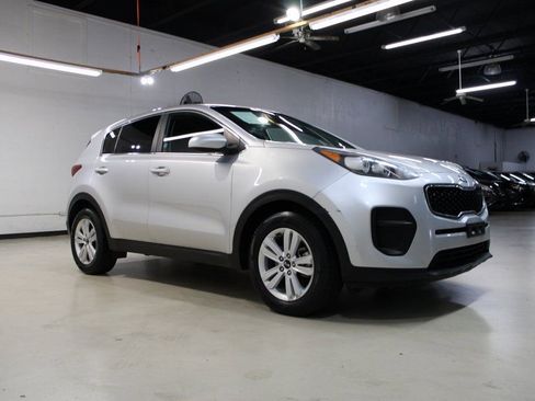Used 2019 Kia Sportage LX image 8