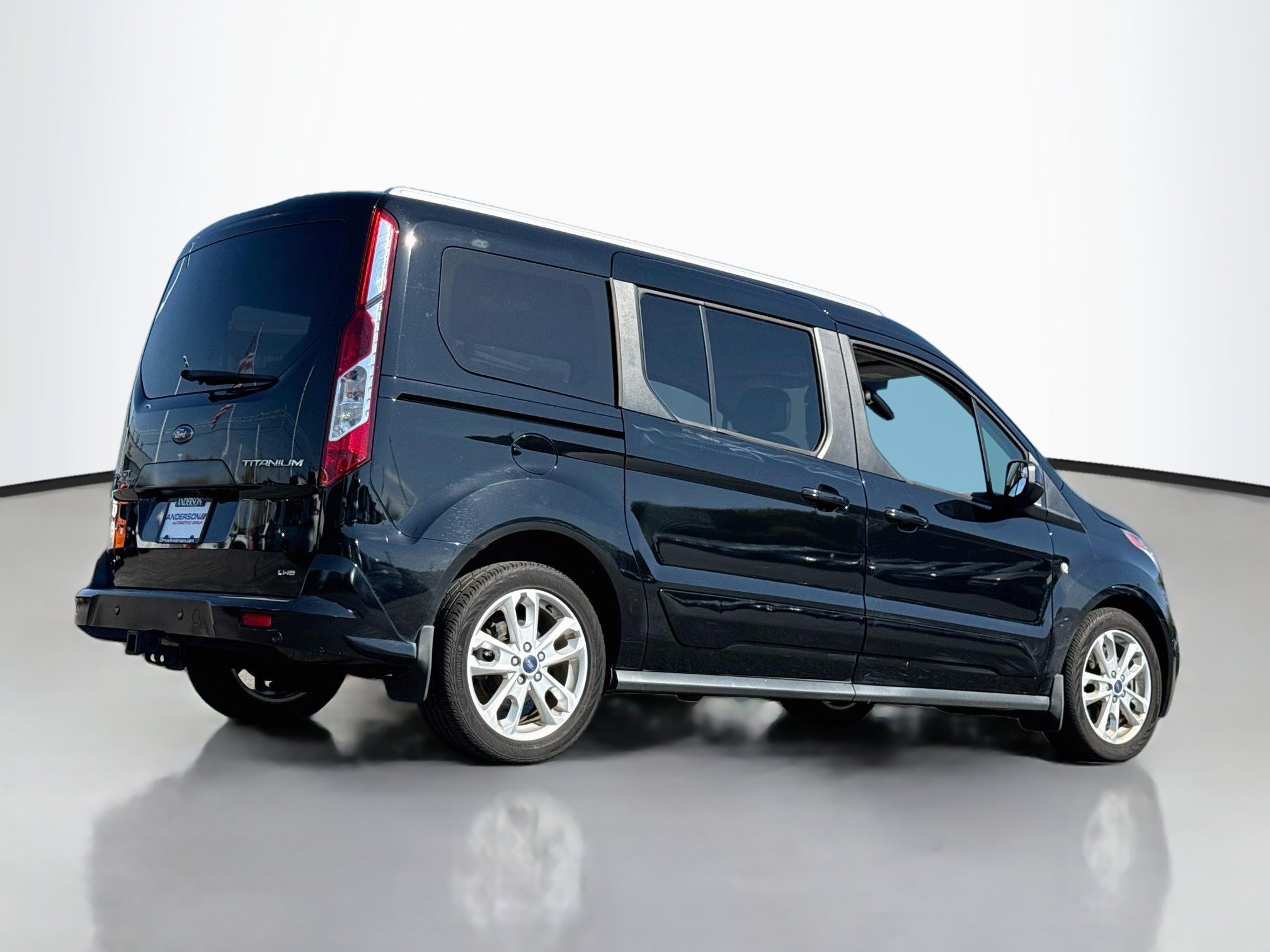 Used 2018 Ford Transit Connect Titanium FWD image 7