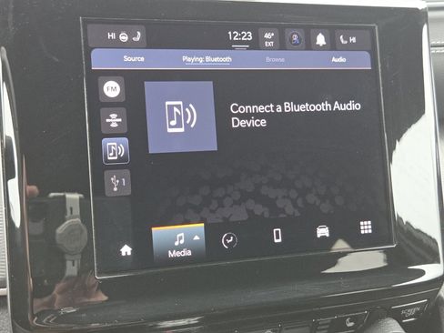 Used 2024 Jeep Grand Cherokee Altitude image 6