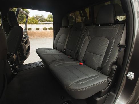 Used 2021 RAM 1500 Big Horn image 21