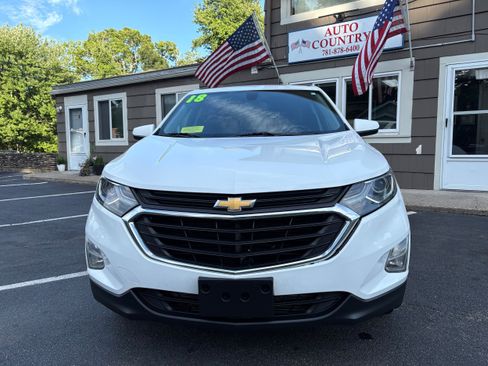 Used 2018 Chevrolet Equinox LT AWD/4WD image 2
