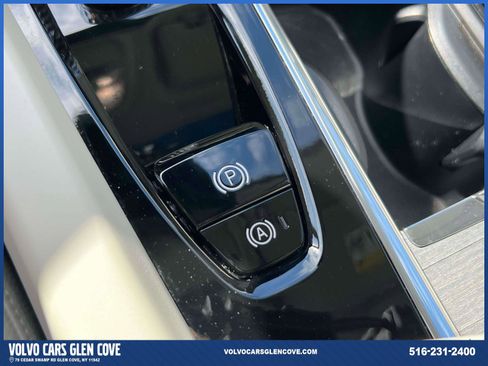 Certified 2025 Volvo XC60 T8 Plus AWD/4WD image 31