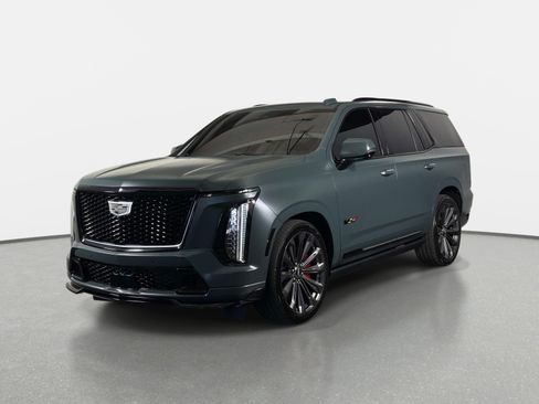 Used 2025 Cadillac Escalade V AWD/4WD image 7
